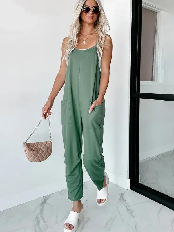 Loose casual loose jumpsuit with suspenders