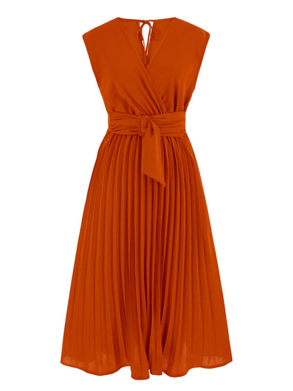 Sleeveless V-neck strappy pleated dress